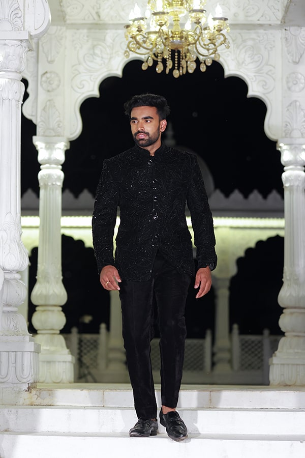 Black Glitter Jodpuri